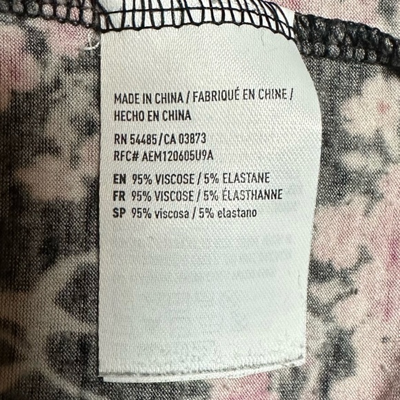 American Eagle, L, Soft and Sexy, pink and black floral blouse - Picture 3 of 3